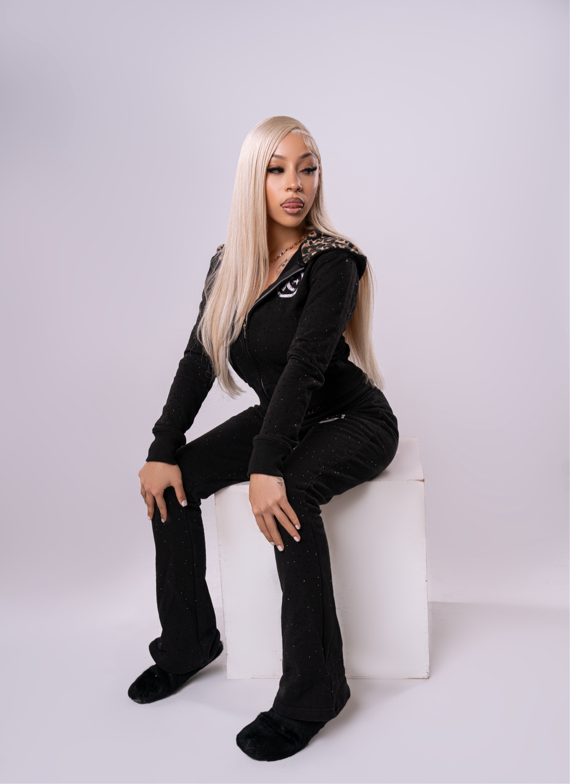 WOMEN’S CHEETAH LINED SWEATSUIT